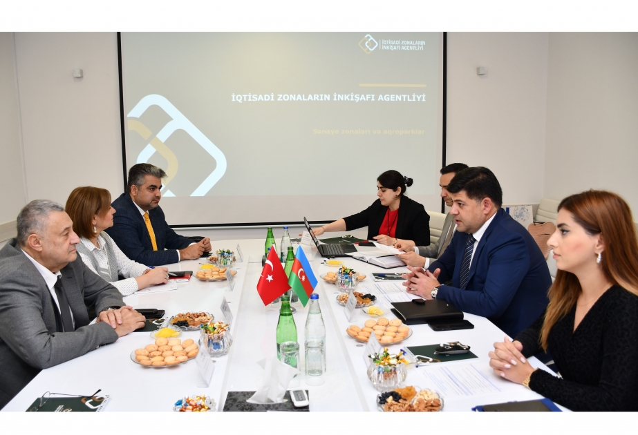 Türk iş adamları sənaye zonalarında yaradılan biznes imkanlarından yararlanmağa dəvət edilib
