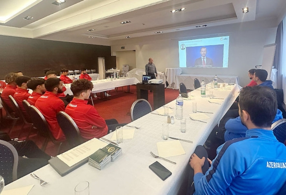Azərbaycanın millisinin üzvlərinə danışılmış oyunlarla bağlı seminar keçirilib