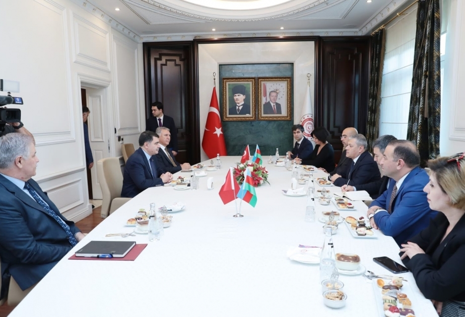 El gobernador de Ankara recibe información sobre el potencial turístico y el desarrollo de Shusha