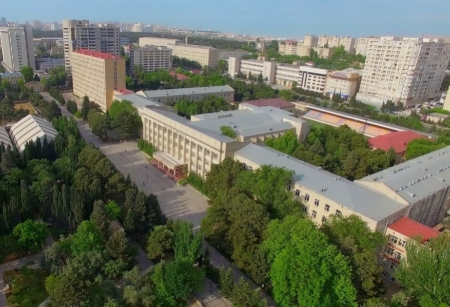 BDU-da ilk dərs günündən 104 il ötür
