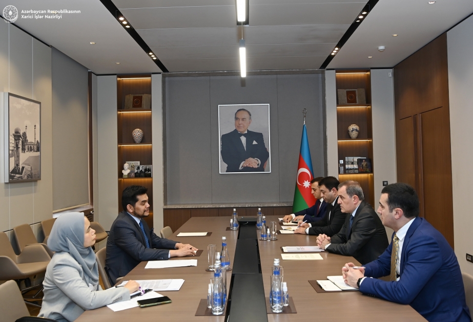 Azerbaijan, Malaysia discuss cooperation