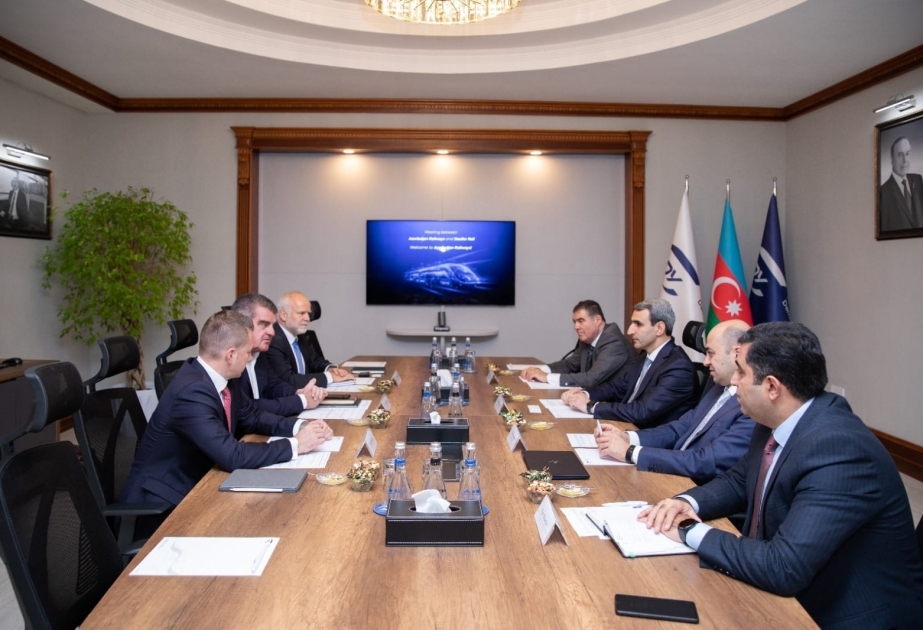 ADY “Stadler” şirkəti ilə yerli mütəxəssislərin və maşinistlərin hazırlanmasını müzakirə edib