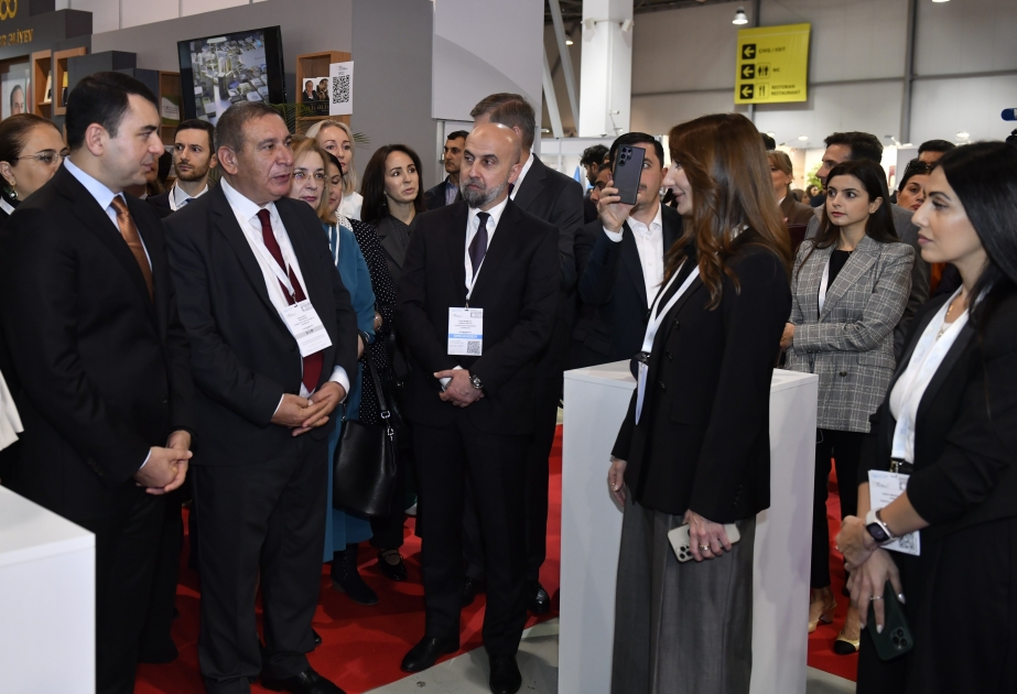 ®  Azercell exhibited its digital library at the 9th Baku International Book Fair!