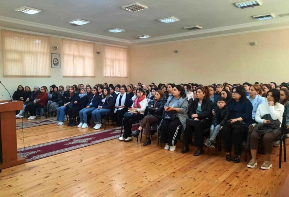 Valideynlər üçün “Payız məktəbi” davam edir