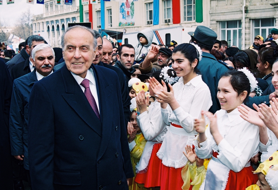 Мгновения жизни, подаренной народу: март 2003 года
