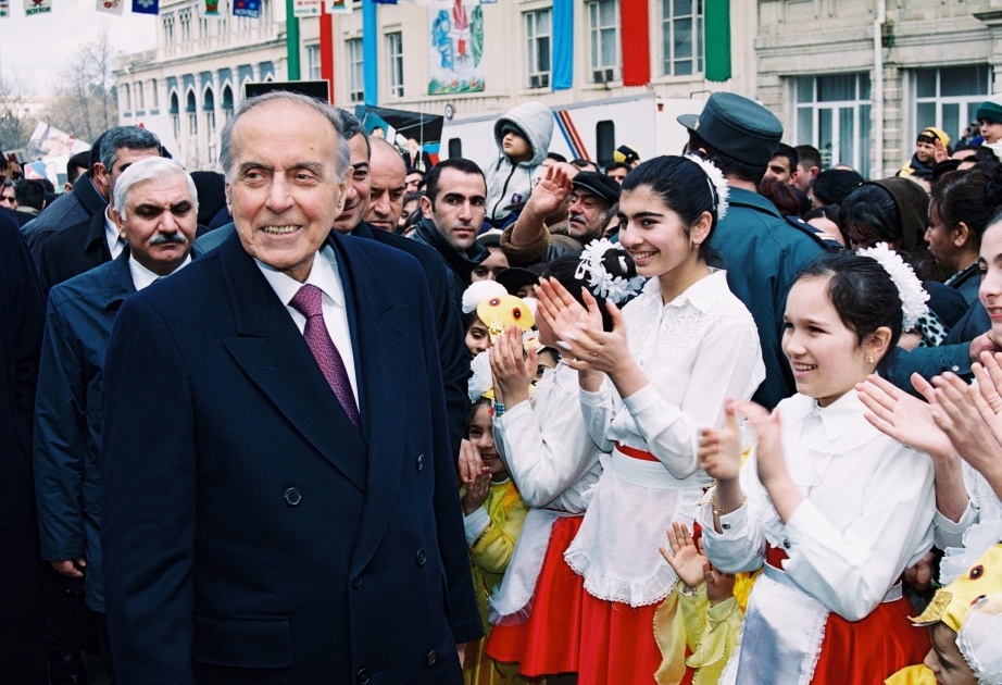 Moments of life given to the people: March 2003