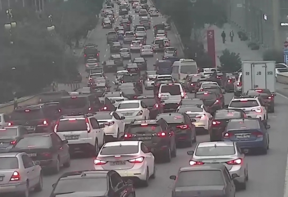 Bakının hansı yollarında nəqliyyatın hərəkətində sıxlıq yaranıb?  SİYAHI
