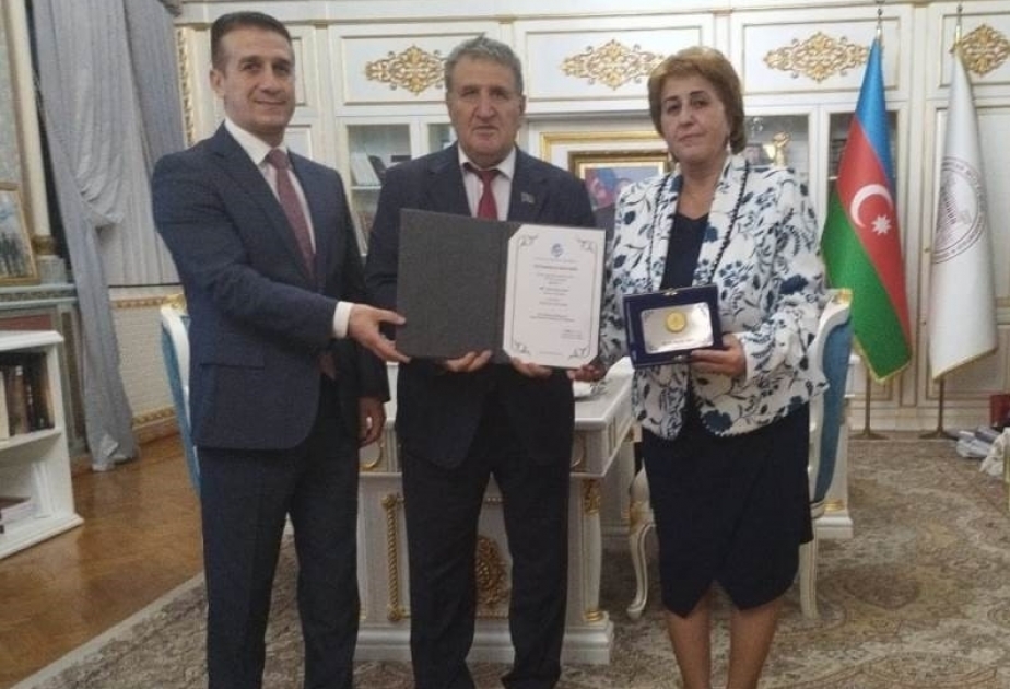 Akademik İradə Hüseynovaya İqtisadi Əməkdaşlıq Təşkilatının mükafatı təqdim olunub