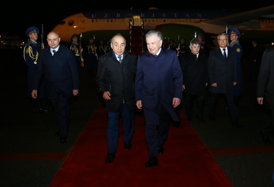 Özbəkistan Prezidenti Şavkat Mirziyoyev Azərbaycana işgüzar səfərə gəlib