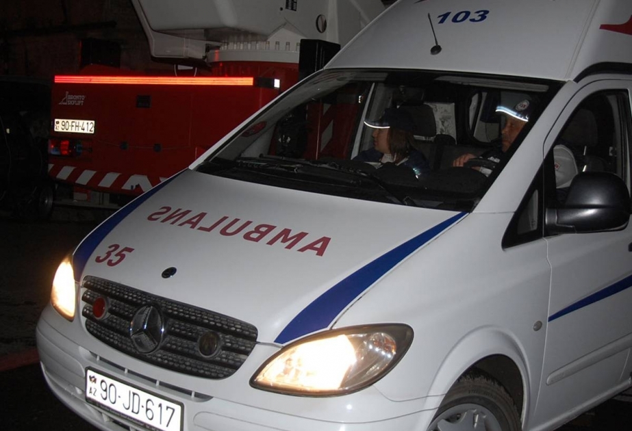 Binəqədi rayonunda baş verən yanğın yerinə 7 təcili tibbi yardım briqadası cəlb olunub