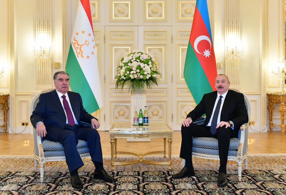 Azərbaycan Prezidenti İlham Əliyev Tacikistan Prezidenti Emoməli Rəhmon ilə görüşüb  YENİLƏNİB VİDEO