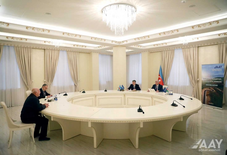 AAYDA sədri Sumqayıt şəhəri və Qubadlı rayonundan olan vətəndaşlarla görüşüb