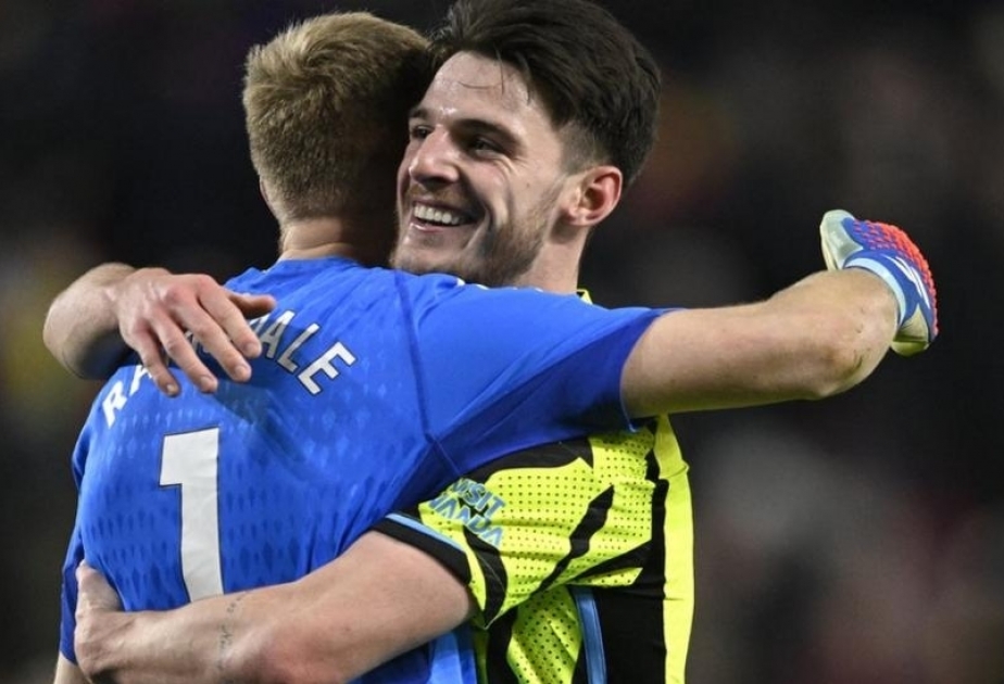 Arsenal grab Premier League top seat, Newcastle win 4-1 against Chelsea