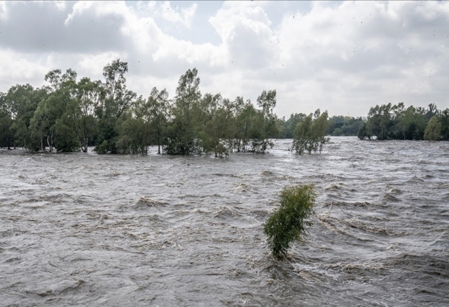 Kenyan leader allocates $15.7M for rain-hit people, mourns 70 flood victims