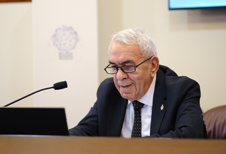 Azərbaycan alimi Barselonada sosial dayanıqlılıq və keyfiyyət modellərindən danışıb