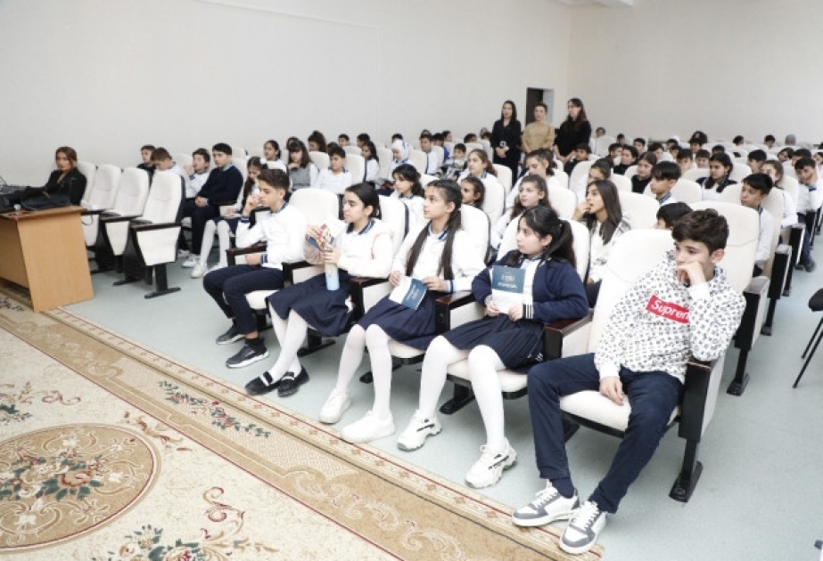 “Sağlam məktəbli” layihəsi çərçivəsində məktəblilərlə növbəti görüş olub