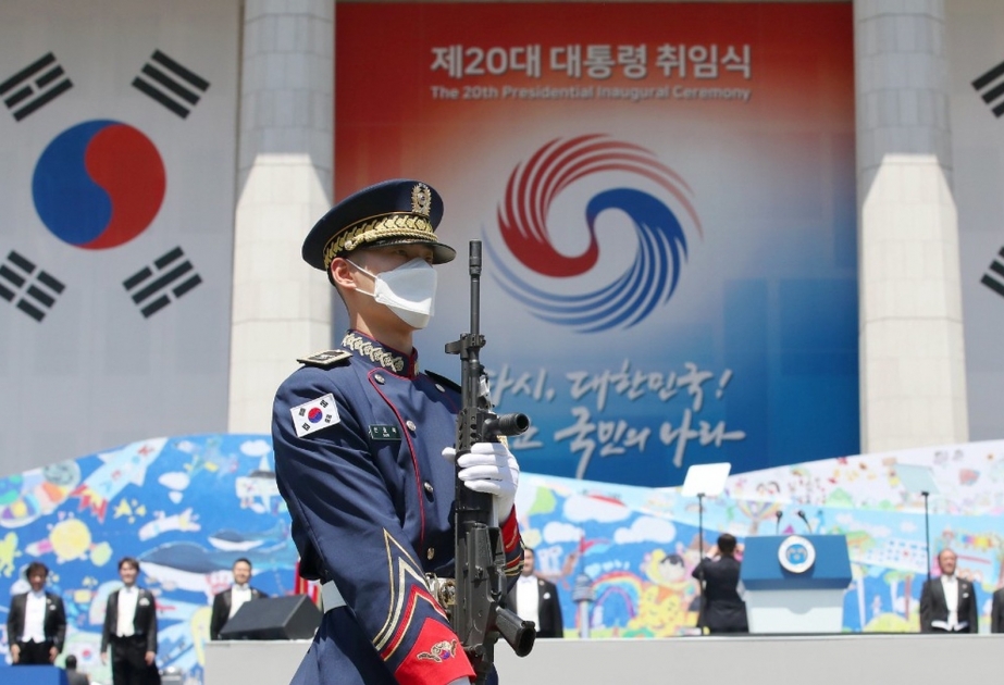 Nordkorea Soldaten und schwere Waffen auf Wachposten nahe der Grenze zu Südkorea stationiert