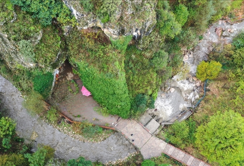 Türkiye : La grotte d'Oylat de Bursa, vieille de 3 millions d'années, est visitée par 300 000 personnes chaque année
