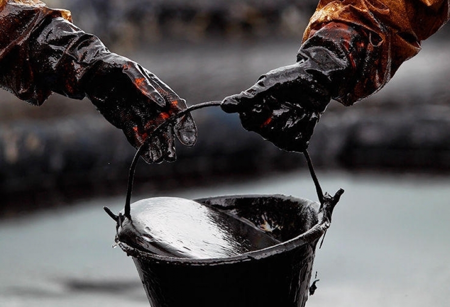 Les cours du pétrole diminuent fortement sur les bourses mondiales