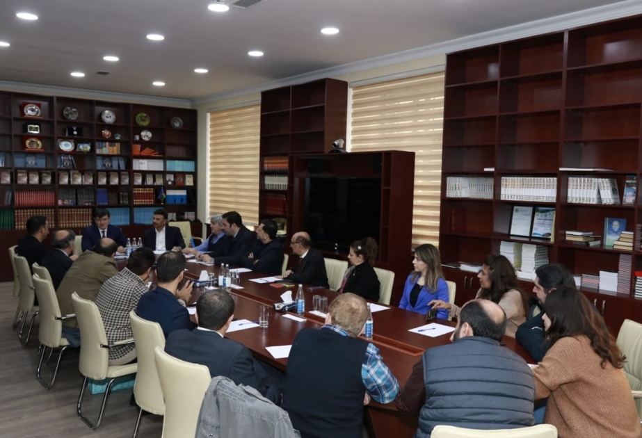 Komitə sədri beynəlxalq konfransın iştirakçıları ilə görüşüb