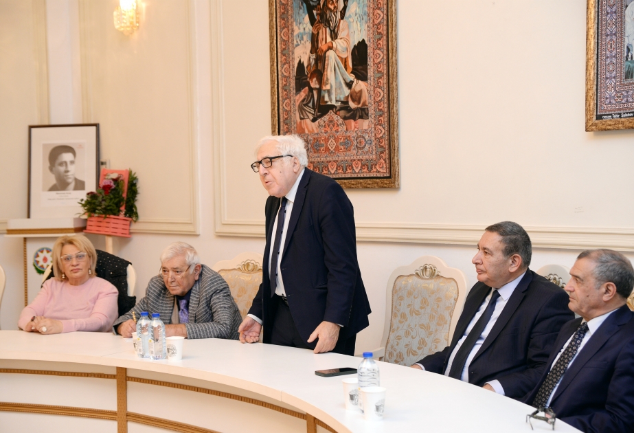 Xalq şairi Məmməd Arazın anadan olmasının 90 illiyi qeyd edilib