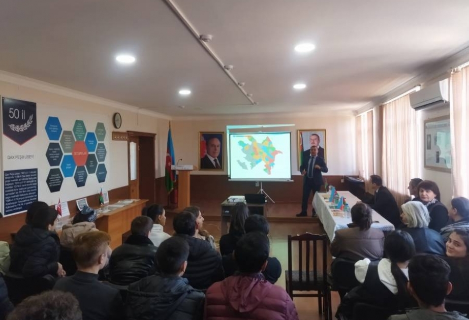 Qax rayonunda tələbələr narkomaniyanın mənfi təsiri barədə məlumatlandırılıblar