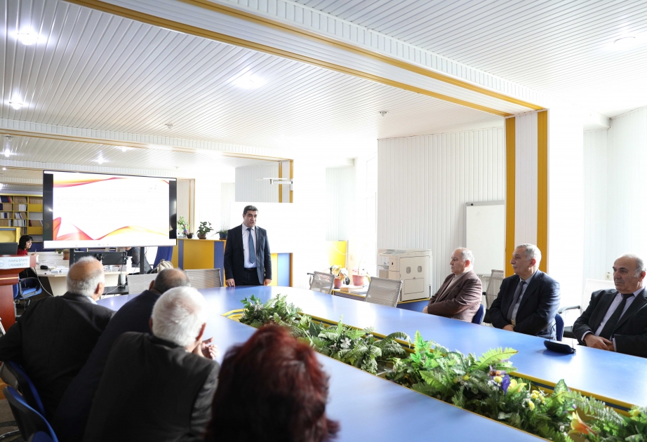 İtaliyalı alim BDU-da nanomaterialların tətbiqi ilə bağlı məruzə edib