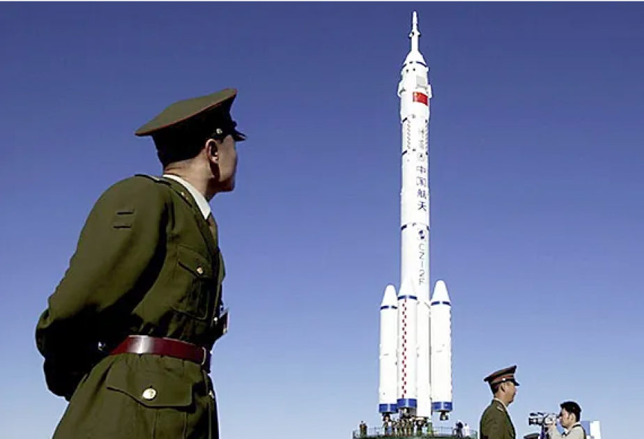 Kim Jong-un demande une posture de combat renforcée au milieu des tensions autour du satellite