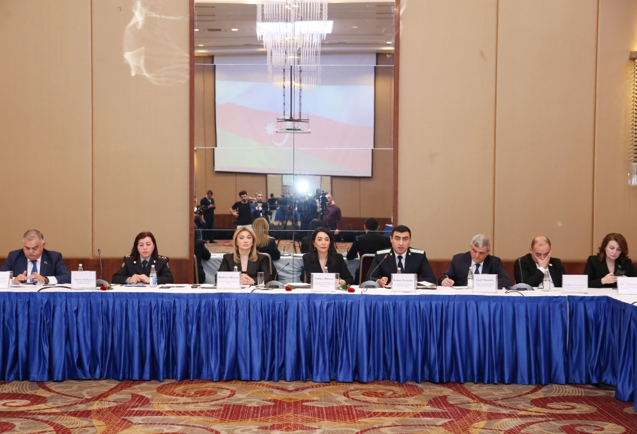 “Narkomaniya və məişət zorakılığına qarşı mübarizədə vətəndaş məsuliyyəti” mövzusunda dəyirmi masa keçirilib