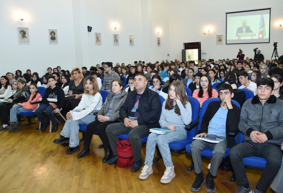 Moskva Dövlət Universitetinin Bakı filialında “Açıq qapı” günü keçirilib