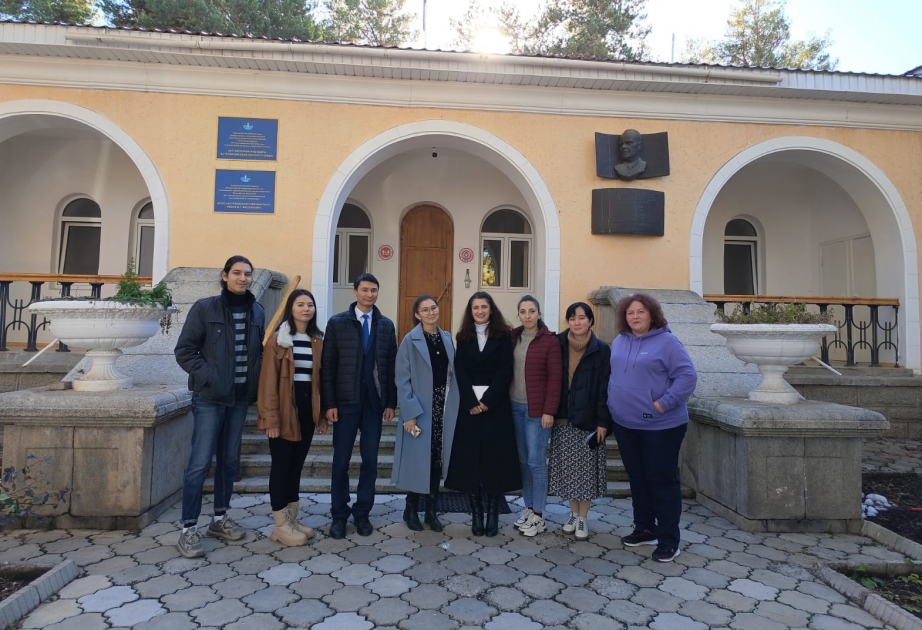 Rəsədxana əməkdaşları Qazaxıstanda keçirilən qış məktəbində iştirak ediblər