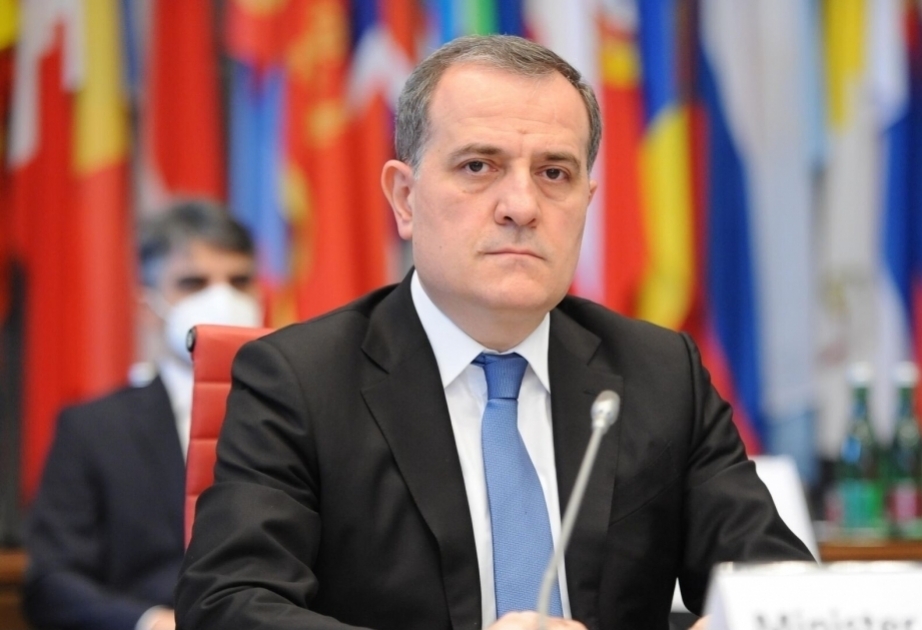 Министр иностранных дел Азербайджана отбыл с визитом в Россию