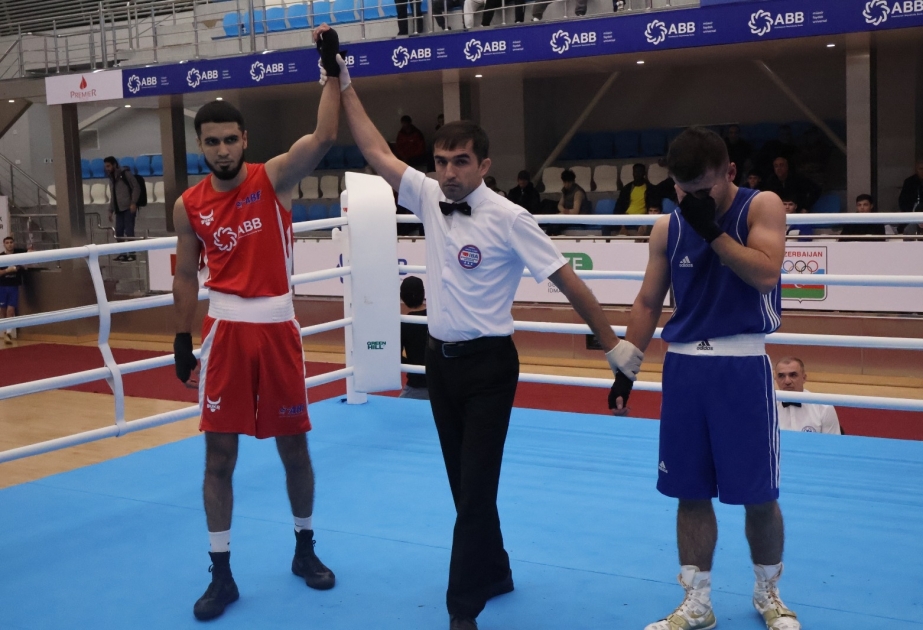 Dünya çempionu boks üzrə Azərbaycan birinciliyinə qələbə ilə başlayıb