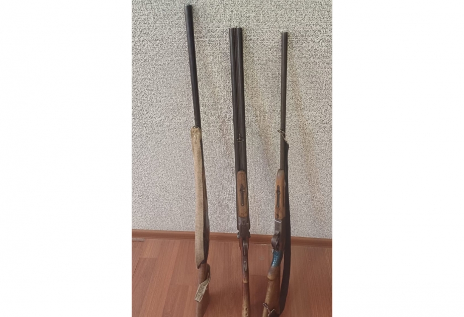 Yevlaxda qanunsuz saxlanılan silahlar polisə təhvil verilib