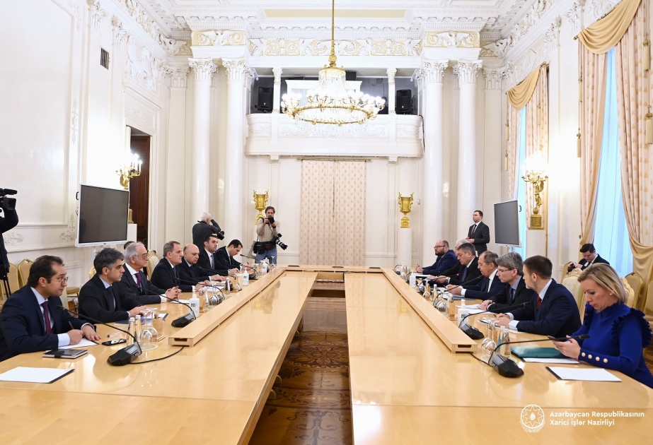 عقد اجتماع بين وزيري خارجية أذربيجان وروسيا في موسكو