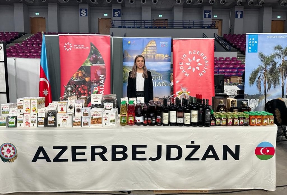 Varşavada keçirilmiş beynəlxalq xeyriyyə bazarında Azərbaycan mətbəxi və məhsulları nümayiş olunub