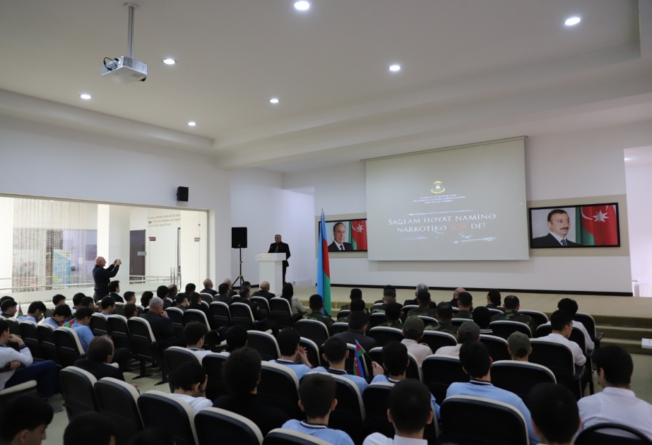 Qubadakı konfransda zərərli vərdişlərin insan sağlamlığına vura biləcəyi fəsadlarından danışılıb