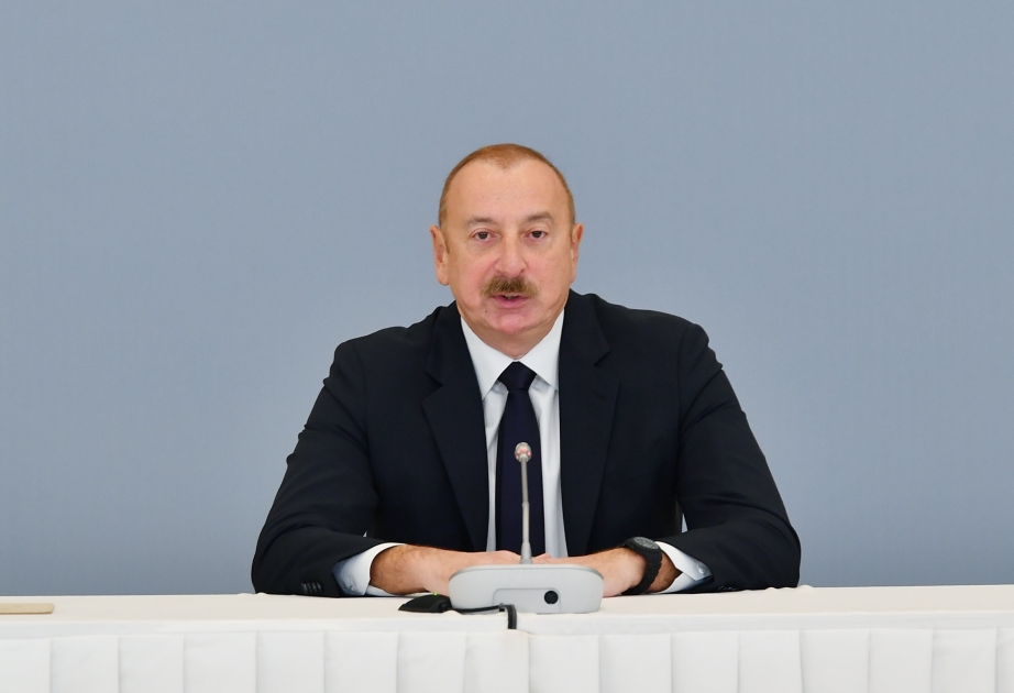 Президент Азербайджана проинформировал участников международного форума о деталях мирного соглашения