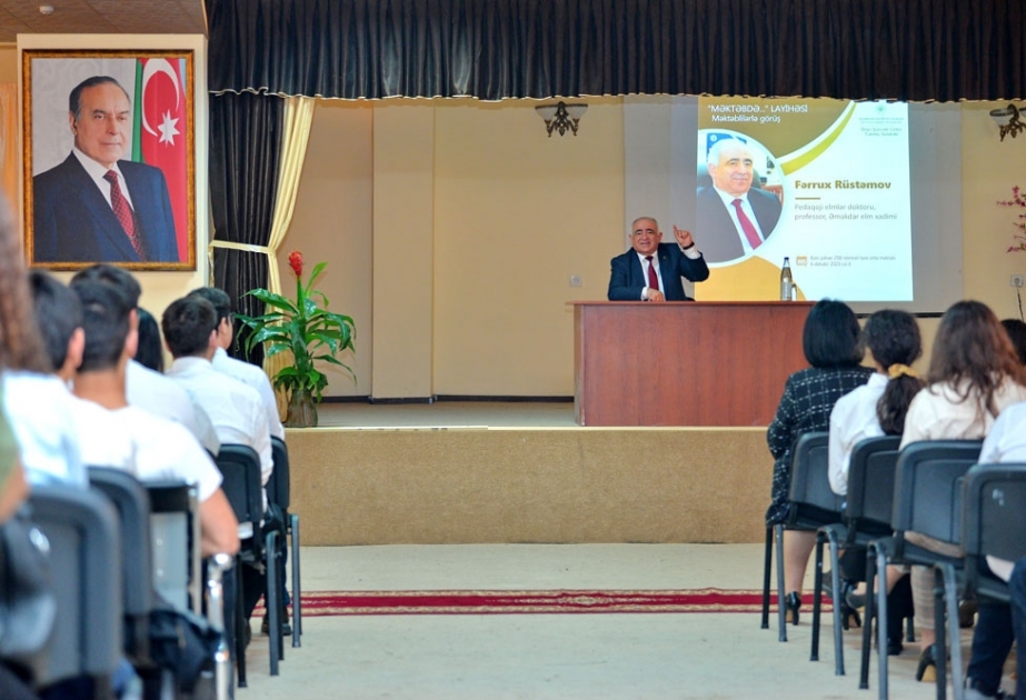 Tanınmış pedaqoq təhsildə uğur qazanmağın yollarından danışıb