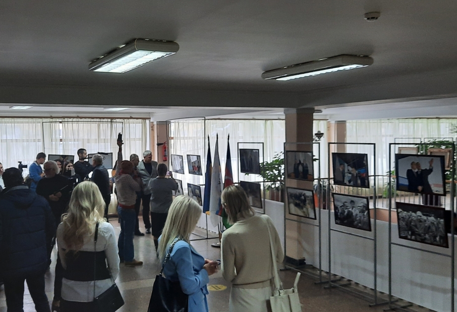 По инициативе АЗЕРТАДЖ в Украине открылась фотовыставка, посвященная 100-летию великого лидера Гейдара Алиева