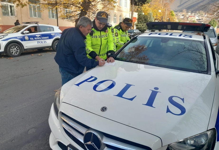 Balakən və Şəkidə piyada keçidlərindən istifadə etməyən piyadalar barəsində qanunamüvafiq tədbir görülüb
