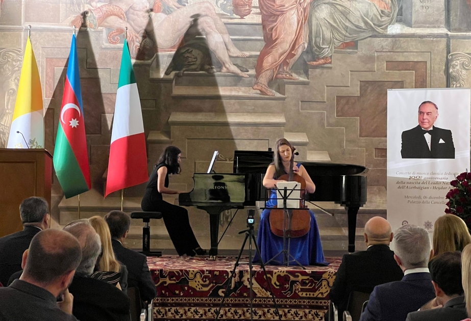 Romada Ulu Öndər Heydər Əliyevin 100 illiyinə həsr olunmuş klassik musiqi gecəsi təşkil edilib VİDEO