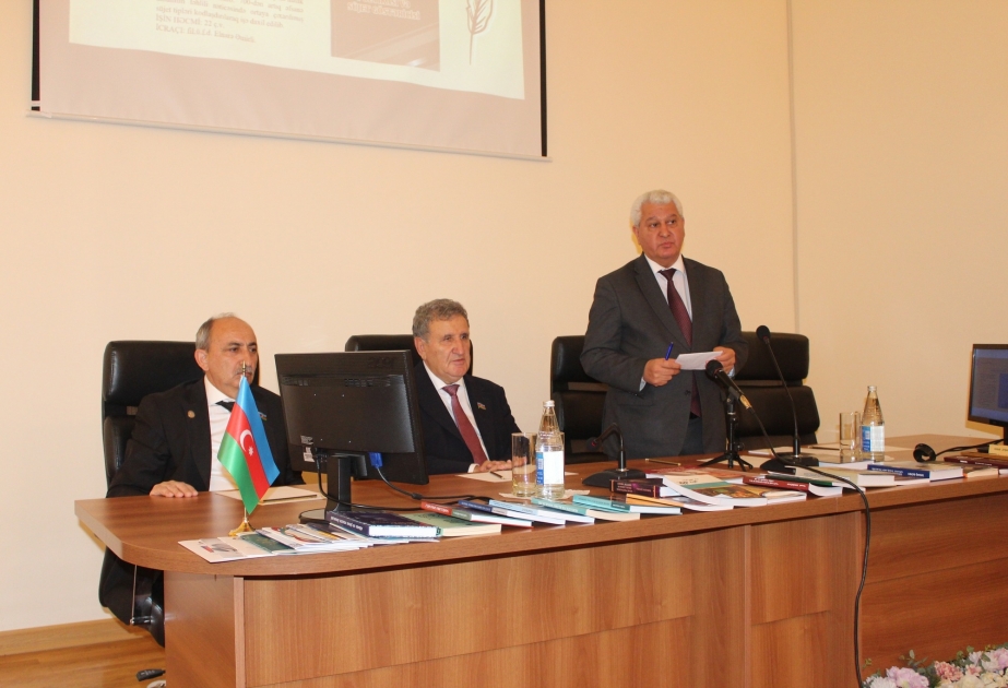 Folklor İnstitutu illik hesabatını təqdim edib