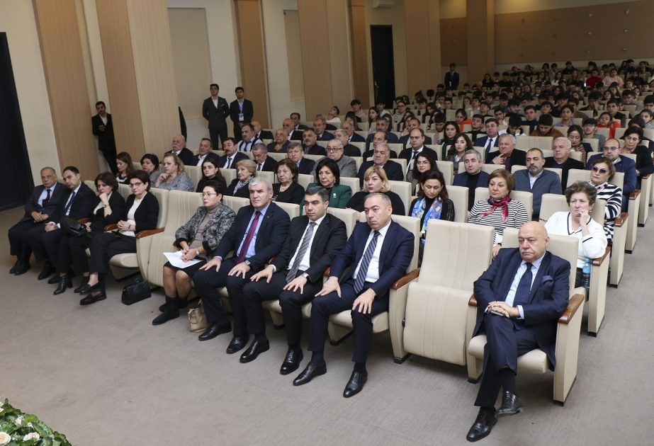 AzMİU-da Ümummilli Lider Heydər Əliyevin xatirəsi anılıb