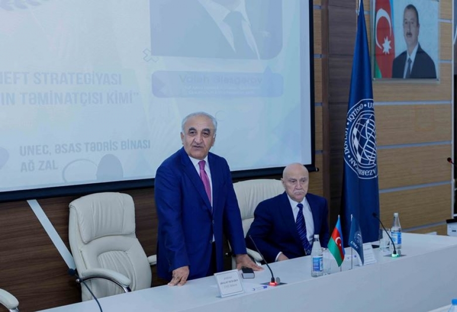 UNEC-də Ulu Öndərin neft strategiyasına həsr olunan tədbir keçirilib