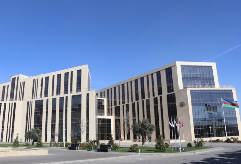 Moskva Dövlət Universitetinin Bakı filialı vakansiya elan edir