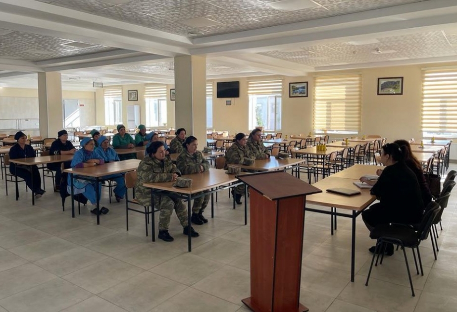 Azərbaycan Ordusunda hərbi qulluqçular və mülki işçilər üçün seminarlar keçirilib