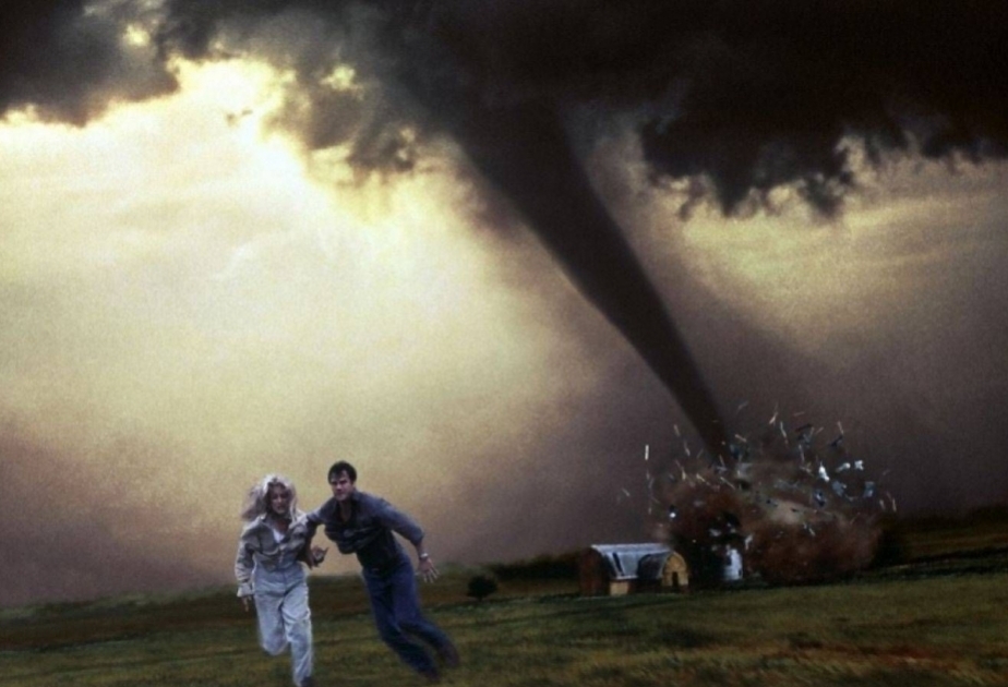 ABŞ-da tornado bir neçə nəfərin həyatına son qoyub VİDEO