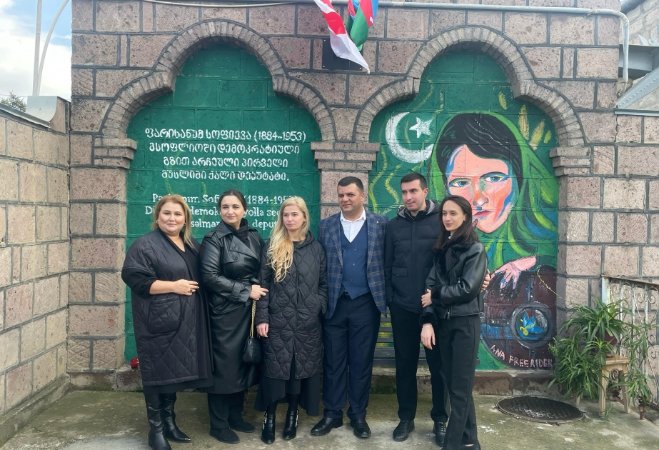 Gürcüstanda ilk azərbaycanlı qadın deputatın xatirəsi əbədiləşdirilib