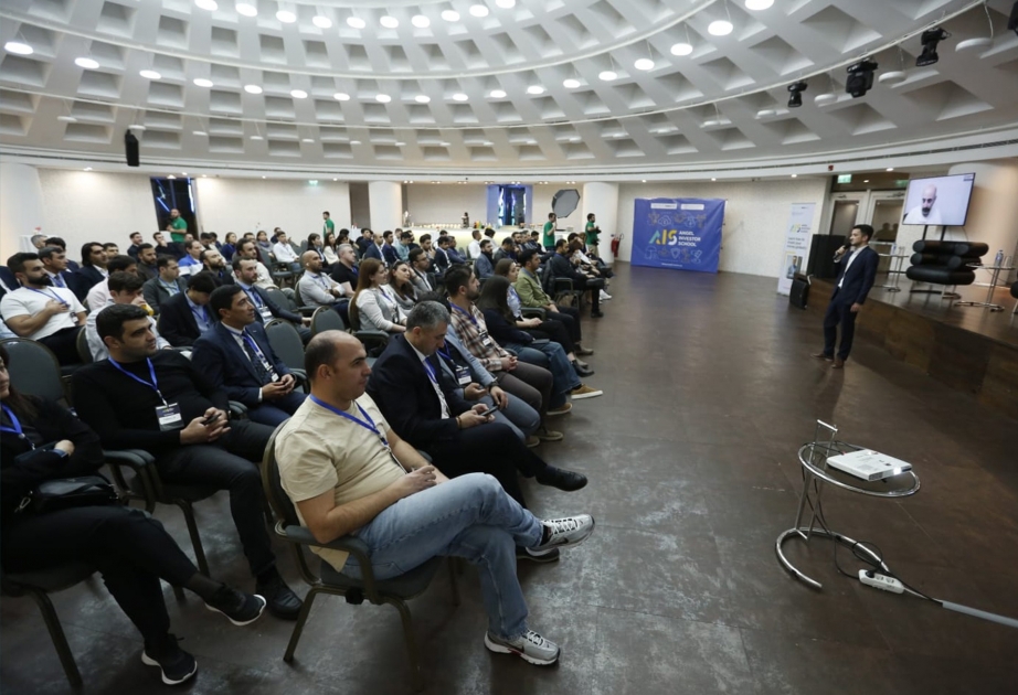 Azərbaycanda ilk “Mələk İnvestorlar Məktəbi”indən 109 nəfər məzun olub